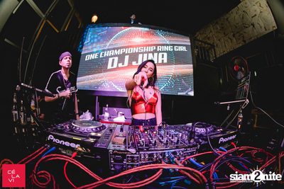 ONE Championship Pre Party กับ DJ Lee Jina ที่ เซ ลา วี — photo 106
