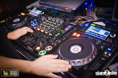 Singha Music pres. Ben Chalatit at Nunglen — photo 52