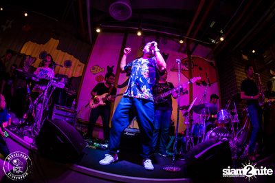 Grand Opening กับ Ben Chalatit ที่ แฮปปี้ ฟิช เมกะบางนา — photo 140