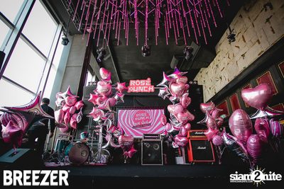 Breezer Rose Punch Party ที่ เซ ลา วี — photo 4