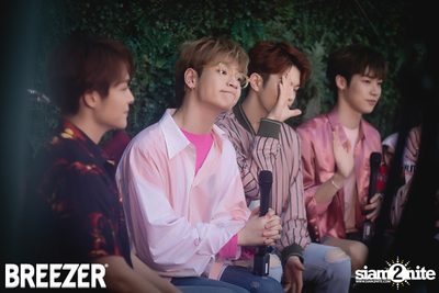 Breezer Rose Punch Party ที่ เซ ลา วี — photo 58