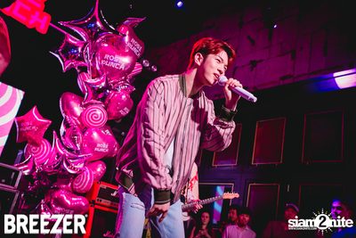 Breezer Rose Punch Party ที่ เซ ลา วี — photo 109