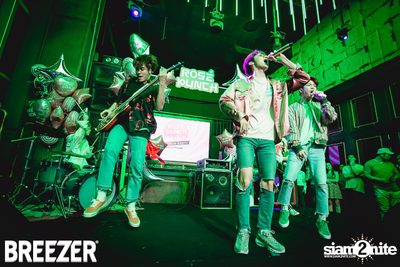 Breezer Rose Punch Party ที่ เซ ลา วี — photo 113