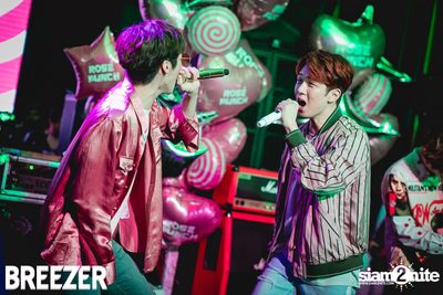 Breezer Rose Punch Party ที่ เซ ลา วี — photo 121