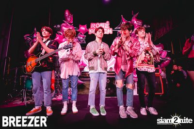 Breezer Rose Punch Party ที่ เซ ลา วี — photo 125