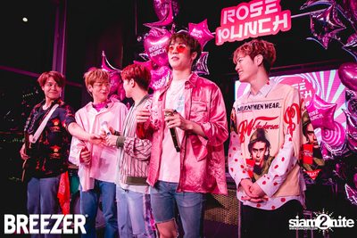 Breezer Rose Punch Party ที่ เซ ลา วี — photo 128