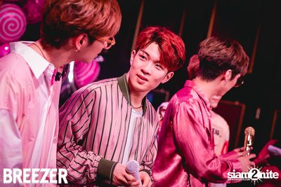 Breezer Rose Punch Party ที่ เซ ลา วี — photo 135