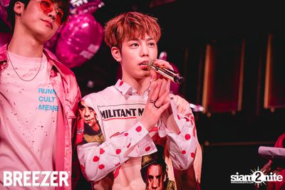 Breezer Rose Punch Party ที่ เซ ลา วี — photo 136
