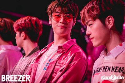 Breezer Rose Punch Party ที่ เซ ลา วี — photo 139