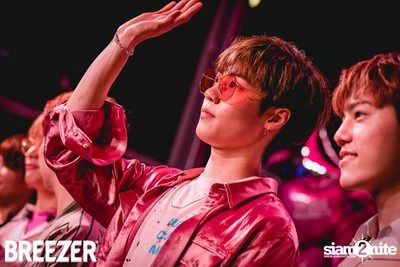 Breezer Rose Punch Party ที่ เซ ลา วี — photo 140