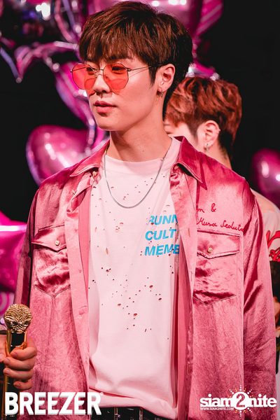 Breezer Rose Punch Party ที่ เซ ลา วี — photo 153