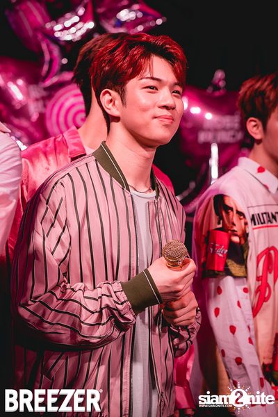 Breezer Rose Punch Party ที่ เซ ลา วี — photo 157