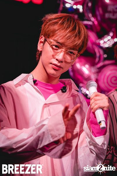 Breezer Rose Punch Party ที่ เซ ลา วี — photo 159