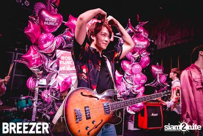 Breezer Rose Punch Party ที่ เซ ลา วี — photo 171