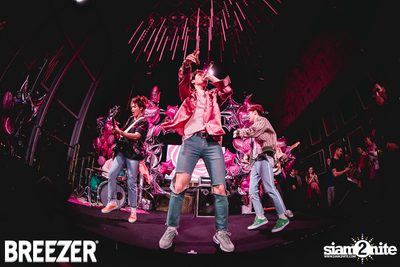 Breezer Rose Punch Party ที่ เซ ลา วี — photo 172