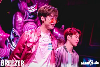 Breezer Rose Punch Party ที่ เซ ลา วี — photo 192