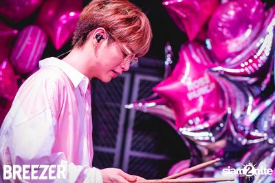 Breezer Rose Punch Party ที่ เซ ลา วี — photo 193