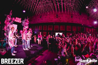 Breezer Rose Punch Party ที่ เซ ลา วี — photo 194