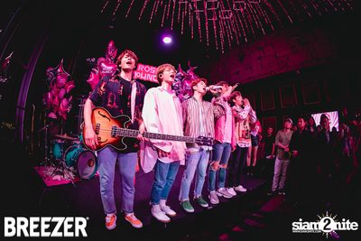 Breezer Rose Punch Party ที่ เซ ลา วี — photo 197
