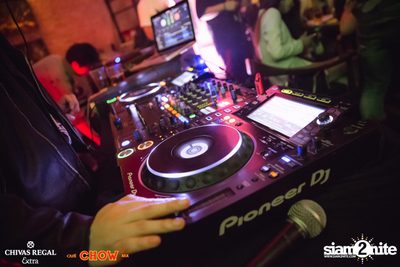 Lit It Up at CHOW Bar & Cafe — photo 65