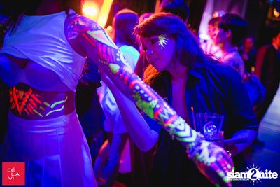 MadStash Full Blue Moon party กับ DJ Groove ที่ เซ ลา วี — photo 7