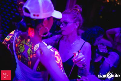 MadStash Full Blue Moon party กับ DJ Groove ที่ เซ ลา วี — photo 13