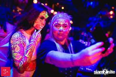 MadStash Full Blue Moon party กับ DJ Groove ที่ เซ ลา วี — photo 14