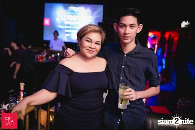 MadStash Full Blue Moon party กับ DJ Groove ที่ เซ ลา วี — photo 36