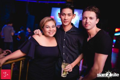 MadStash Full Blue Moon party กับ DJ Groove ที่ เซ ลา วี — photo 37
