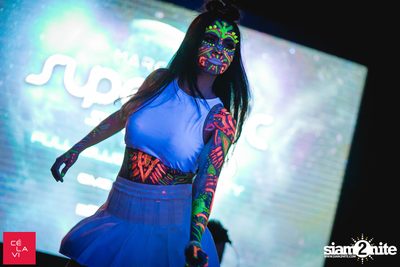 MadStash Full Blue Moon party กับ DJ Groove ที่ เซ ลา วี — photo 47