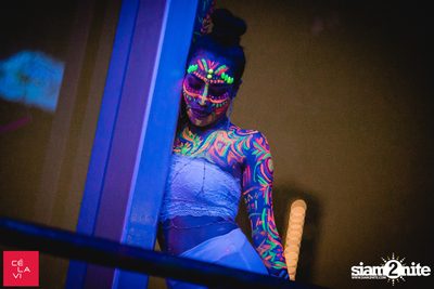 MadStash Full Blue Moon party กับ DJ Groove ที่ เซ ลา วี — photo 56
