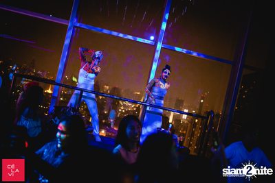 MadStash Full Blue Moon party กับ DJ Groove ที่ เซ ลา วี — photo 57
