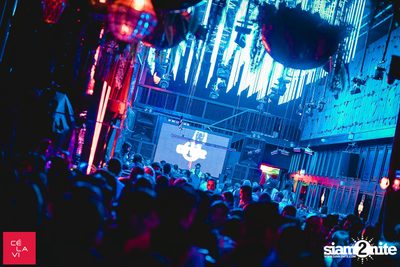 MadStash Full Blue Moon party กับ DJ Groove ที่ เซ ลา วี — photo 58