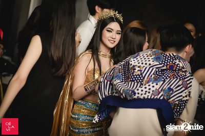 MadStash Full Blue Moon party กับ DJ Groove ที่ เซ ลา วี — photo 60