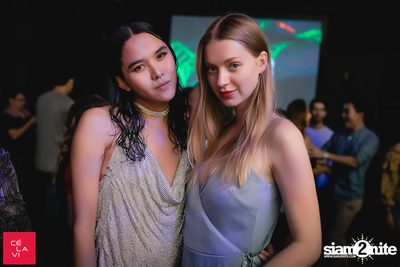 MadStash Full Blue Moon party กับ DJ Groove ที่ เซ ลา วี — photo 63