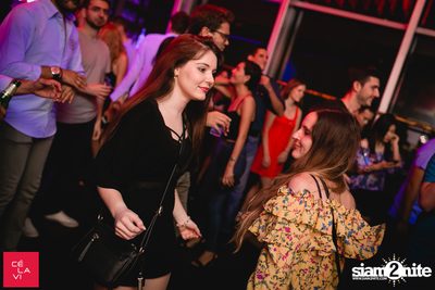 MadStash Full Blue Moon party กับ DJ Groove ที่ เซ ลา วี — photo 68