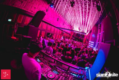 MadStash Full Blue Moon party กับ DJ Groove ที่ เซ ลา วี — photo 69