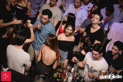 MadStash Full Blue Moon party กับ DJ Groove ที่ เซ ลา วี — photo 72