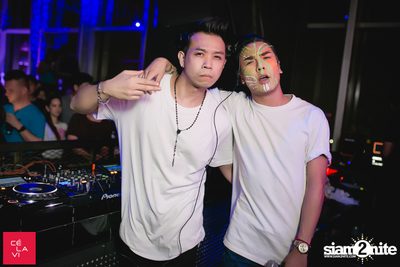 MadStash Full Blue Moon party กับ DJ Groove ที่ เซ ลา วี — photo 74