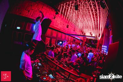 MadStash Full Blue Moon party กับ DJ Groove ที่ เซ ลา วี — photo 75