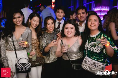 MadStash Full Blue Moon party กับ DJ Groove ที่ เซ ลา วี — photo 76