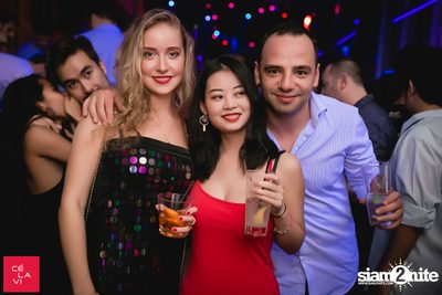 MadStash Full Blue Moon party กับ DJ Groove ที่ เซ ลา วี — photo 77