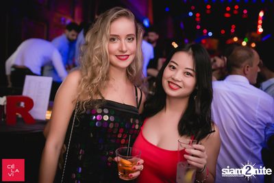 MadStash Full Blue Moon party กับ DJ Groove ที่ เซ ลา วี — photo 79