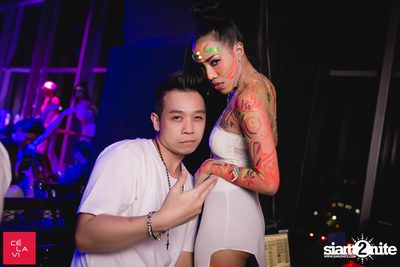 MadStash Full Blue Moon party กับ DJ Groove ที่ เซ ลา วี — photo 84