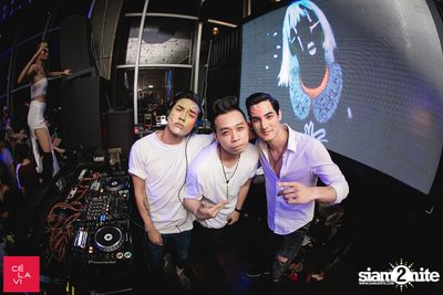 MadStash Full Blue Moon party กับ DJ Groove ที่ เซ ลา วี — photo 91