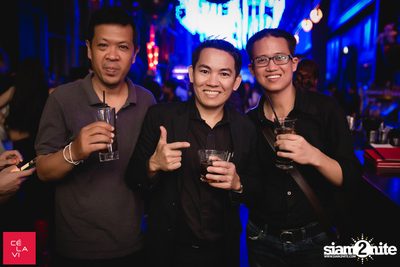 MadStash Full Blue Moon party กับ DJ Groove ที่ เซ ลา วี — photo 103