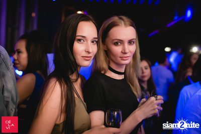 MadStash Full Blue Moon party กับ DJ Groove ที่ เซ ลา วี — photo 105