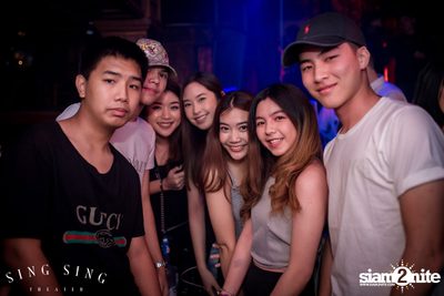 BLING IT กับ Bangkok Invaders ที่ ซิง ซิง เธียเตอร์ — photo 2