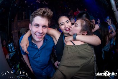 BLING IT กับ Bangkok Invaders ที่ ซิง ซิง เธียเตอร์ — photo 68