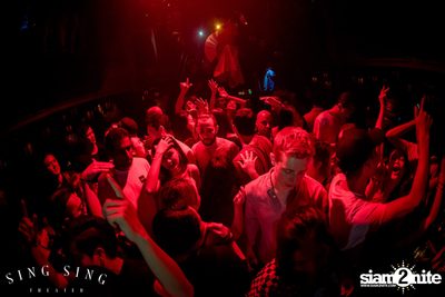 BLING IT กับ Bangkok Invaders ที่ ซิง ซิง เธียเตอร์ — photo 70